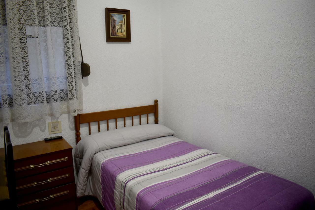 Hostal Oviedo Hotel Leon Exterior photo