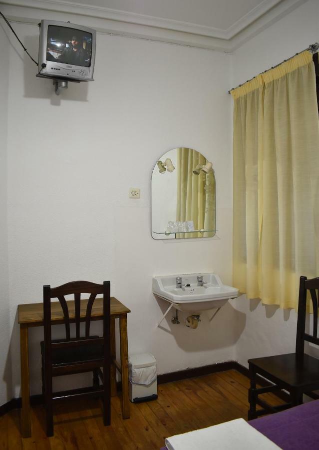 Hostal Oviedo Hotel Leon Exterior photo