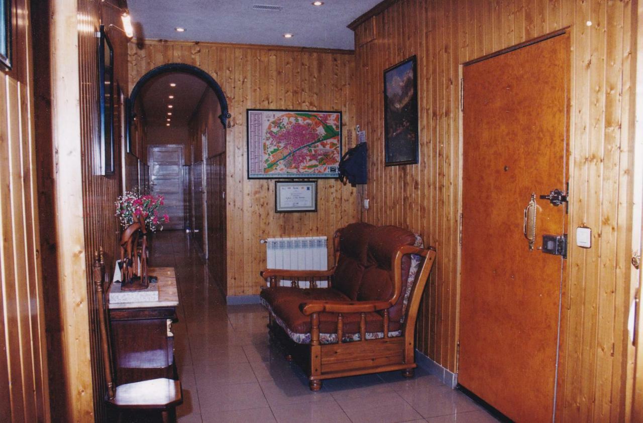 Hostal Oviedo Hotel Leon Exterior photo